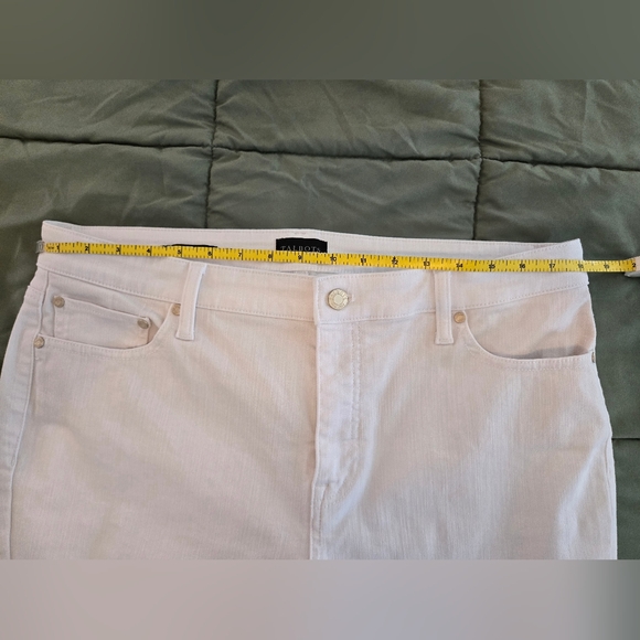 Talbots Crop Flare  Jeans 16P - Picture 4 of 6
